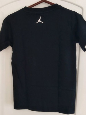 T-shirt Jordan Nike Air, σαν καινούργιο, μαύρο, 4 ετών