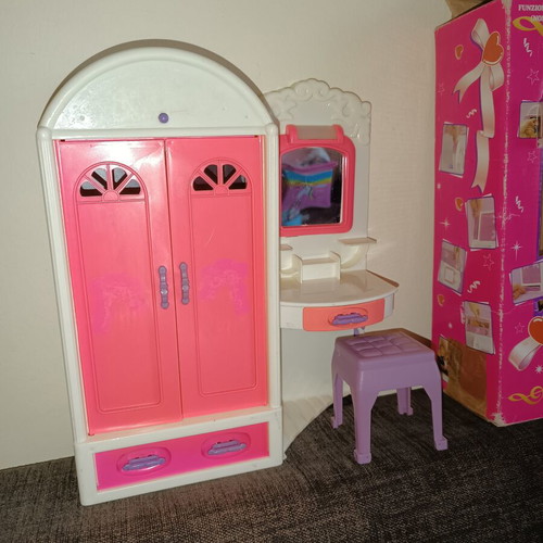 Doll wardrobe with boudoir set, plastic