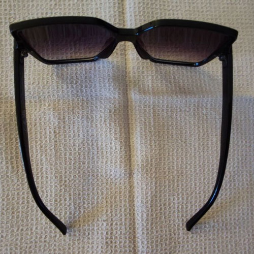 Solo-Solis NDL2880 sunglasses new, black frame, black degrade lens