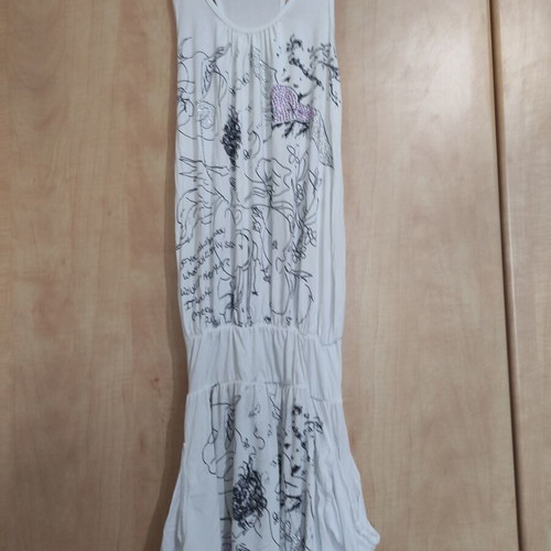 Women's summer dress size Medium like new, white with shiny details