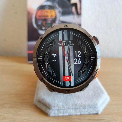 MT68 Smartwatch with 1.7" Full Touch Screen and Metal Bracelet
