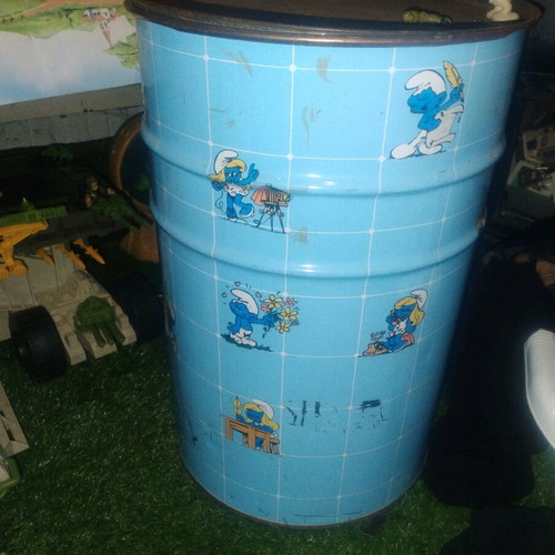 Vintage Smurfs bucket used without cushion