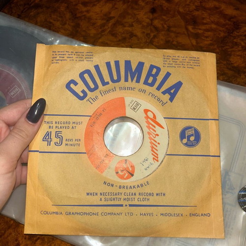 Vinyl records used with case, set of 7 pieces