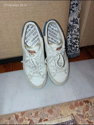 Adidas Rod Laver shoes like new, size 44