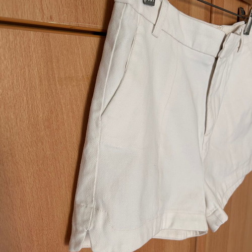 Stradivarius white shorts like new, size L 40 12