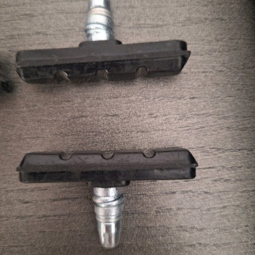 V-Brake Alhonga bicycle brake pads new, pack of 4