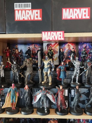 Marvel movie collection new, complete with 80 figures