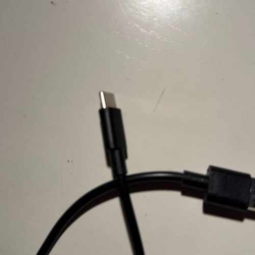 Short USB to USB Type-C charging cable like new, black