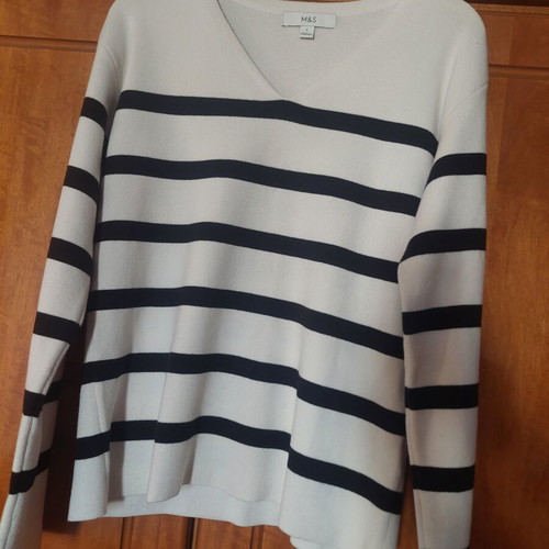 M&S striped V-neck cotton blouse like new, black and white