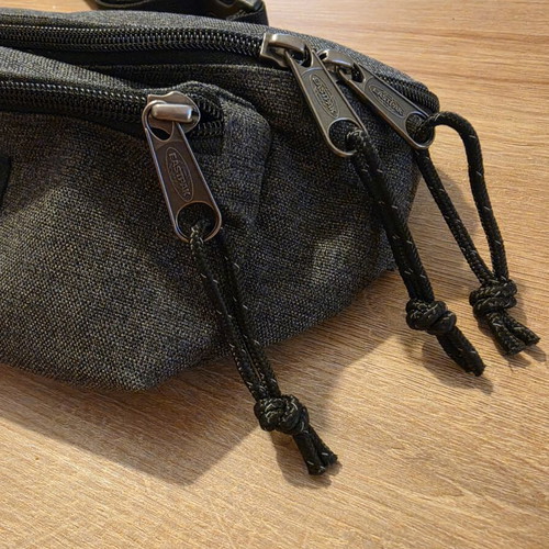 Eastpak Doggy Waist Bag Grey like new