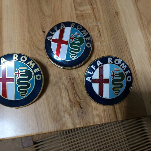 Alpha Romeo emblem used, in good condition