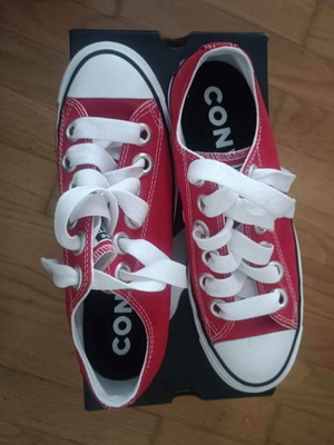 Converse All Star αθλητικά καινούργια, νούμερο 39, κόκκινα και άσπρα