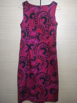 H&M Dress with Red and Black Paisley Print like new, size S