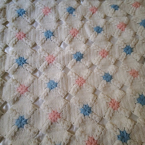 Baby Moses basket with handmade knitted blanket and booties new