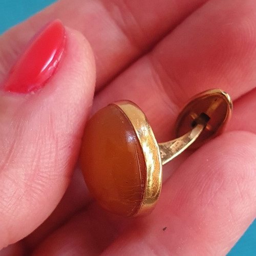 Vintage 60s cufflinks with baltic amber used, gold plated
