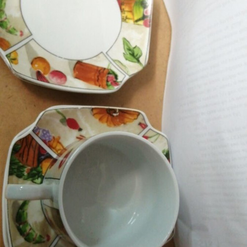 Vicko Tea Cup And 4 Saucers Like New