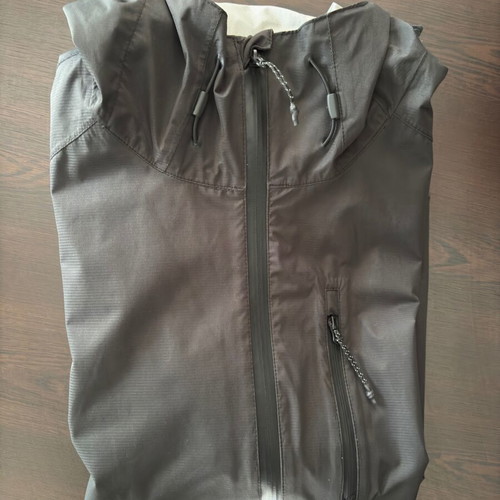 Fundango Piorini waterproof jacket like new, size L, black-white