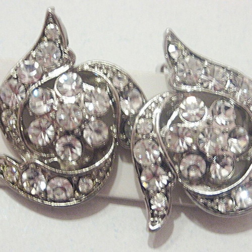 Clip-on earrings new, silver with small strass