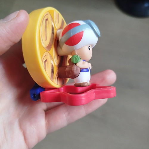Super Mario Galaxy figure new, decorative and hangable