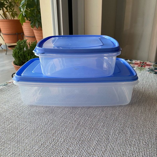 Plastic food containers slightly used, set 2 l + 1 l, clean