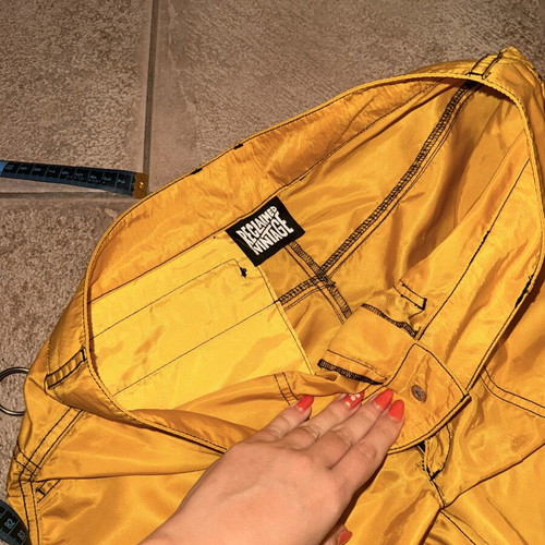 Pants size L yellow like new