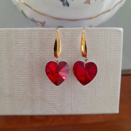 Crystal heart red earrings new with steel hook