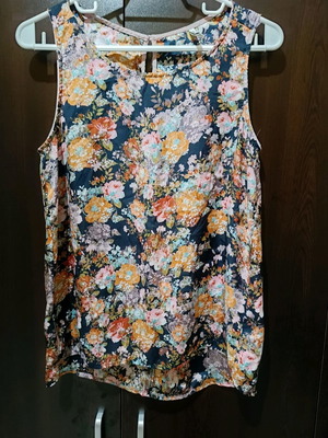 Φλοράλ μπλούζα Stradivarius νέα, μέγεθος M