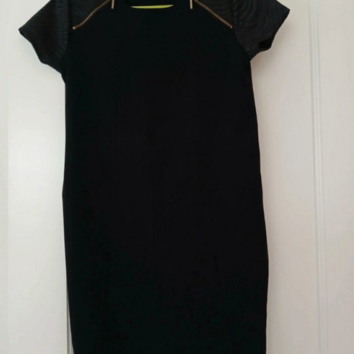 Stradivarius women's dress black like new size L