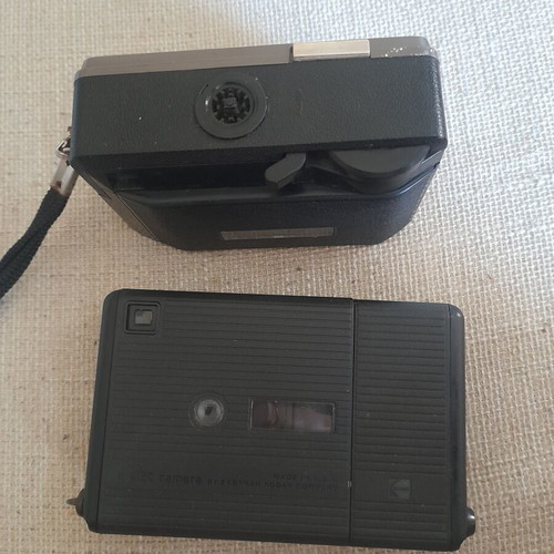 Kodak Instamatic 76X and Disc 6000 vintage cameras used, collectible set