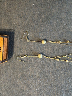 Earrings fancy dangling like new, silver stainless steel
