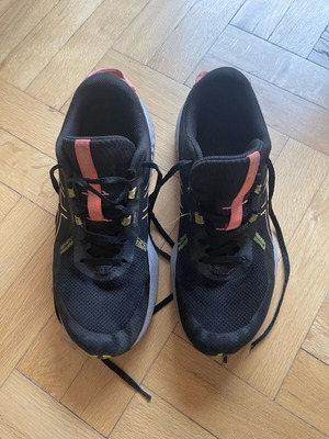 Αθλητικό παπούτσι Asics μεταχειρισμένο, μέγεθος 40, μαύρο πορτοκαλί