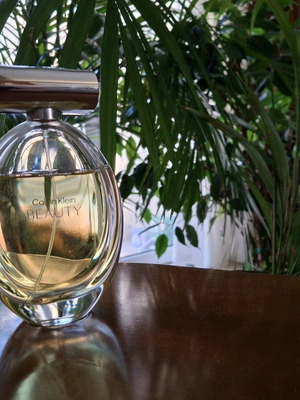 Calvin Klein Beauty perfume like new, 90 ml