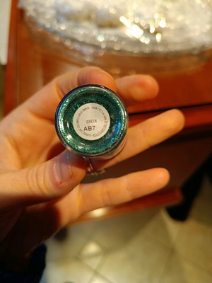 MAC glitter eyeshadow like new, full quantity