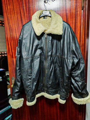 Men's leather aviator jacket used with fur lining size XL