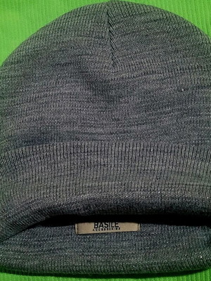 Warm hat like new, gray and silver