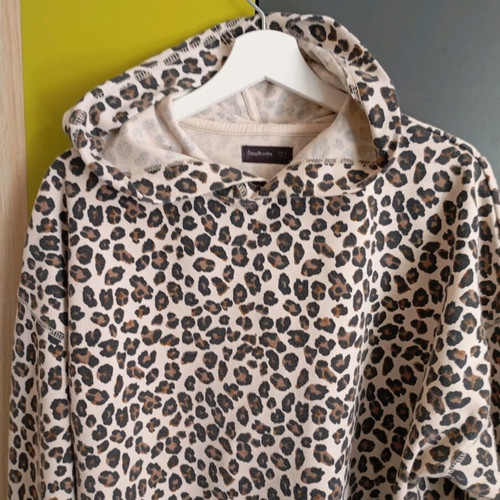 Stradivarius women's sweatshirt used with animal print, size L, beige and brown