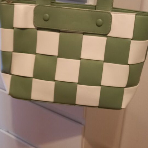 Two-tone handbag like new, white and green, shoulder strap