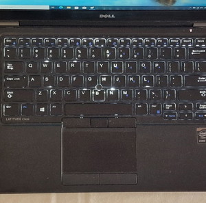 Laptop Dell Latitude E7450 - 14" - i5 - 8 GB RAM  Windows 10 Pro  + Τσάντα μεταφοράς.