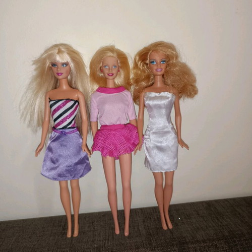Barbie dolls used, pack of 3 with minor defects