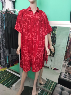 Rima Beachwear shirt one size red, new with side slit