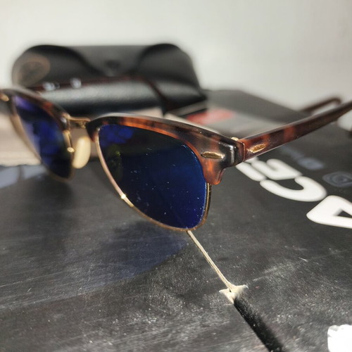Ray Ban Clubmaster RB3016 sunglasses like new, brown tortoise frame, blue mirror lenses