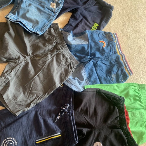 Pack of 17 summer clothes for boys aged 3-4 years