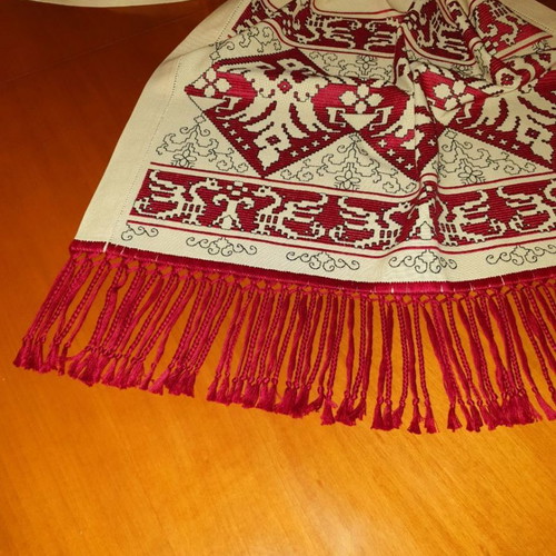 Table runner solid bordeaux and black on beige itamina new 180x65 cm