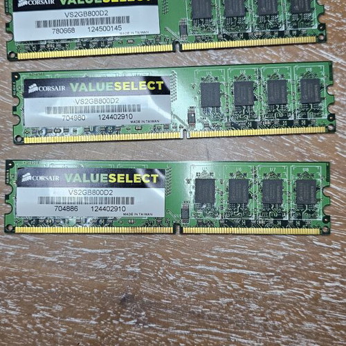 Corsair Value Select DDR2 RAM used, 4x 2GB 800 MHz