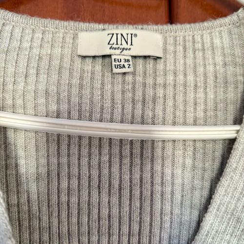 Knitted beige Zini sweater like new