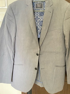 Men's suit jacket new in gray with lining and pockets