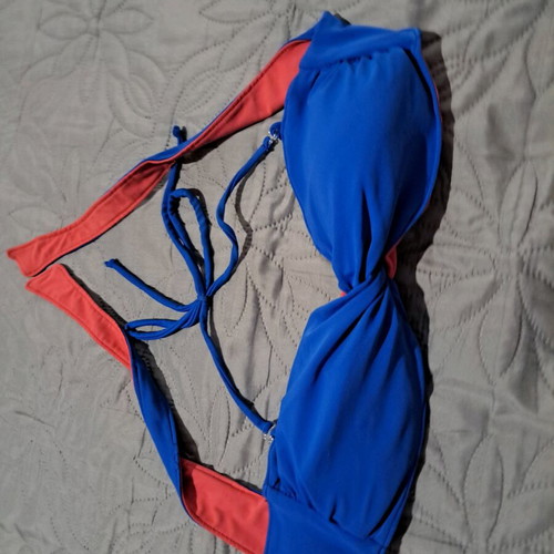 Bandeau bikini top like new with adjustable straps and front knot No S/M