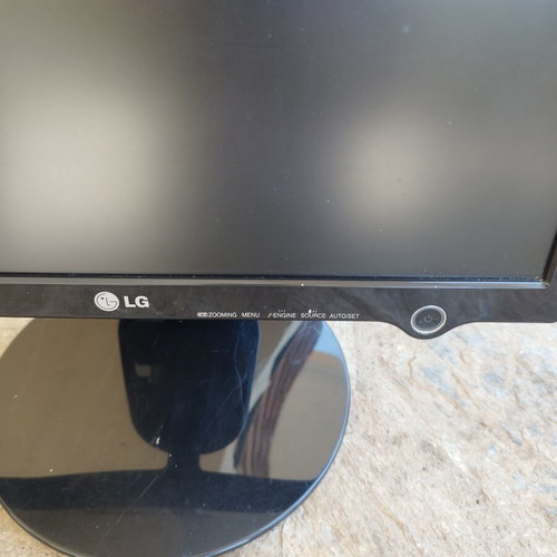 LG Flatron computer monitor
