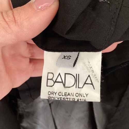 Badila XS skirt like new, gray metallic color