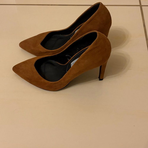 Bershka pumps size 35 like new, 10 cm heel